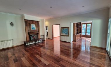 Venta Casa en Acassuso de 6 dormitorios