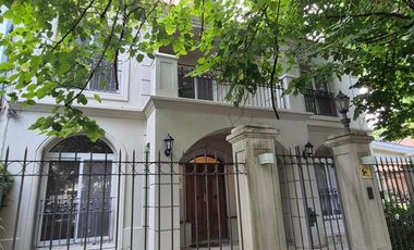 Venta Casa en Acassuso de 6 dormitorios