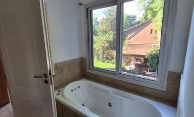 Venta Casa en Acassuso de 6 dormitorios