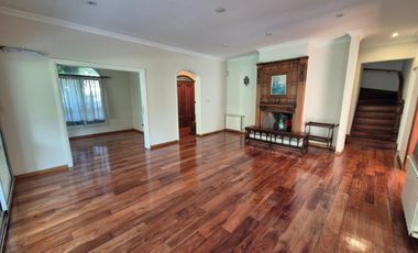 Venta Casa en Acassuso de 6 dormitorios