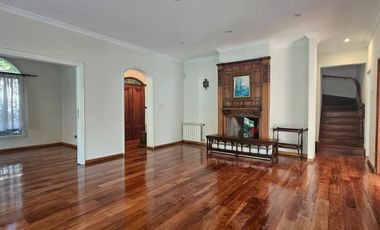 Venta Casa en Acassuso de 6 dormitorios