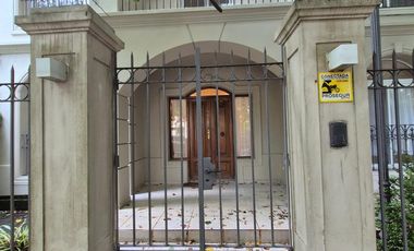 Venta Casa en Acassuso de 6 dormitorios