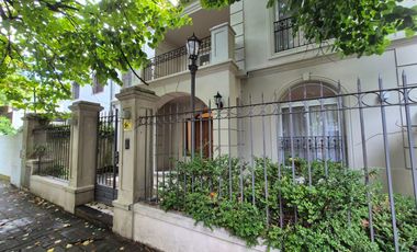 Venta Casa en Acassuso de 6 dormitorios