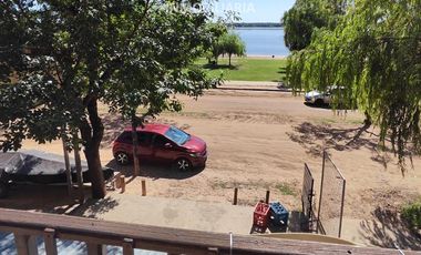 Complejo con local comercial en Colón