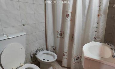 Complejo con local comercial en Colón