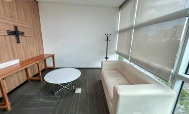 Oficina en alquiler temporario - Amoblada - 10 puestos + sala de reunión + privado