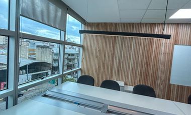 Oficina en alquiler temporario - Amoblada - 10 puestos + sala de reunión + privado