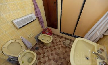 3 dormitorios - 2 baños completos // frente al Golf - IMPECABLE