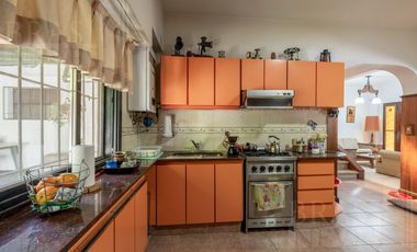 3 dormitorios - 2 baños completos // frente al Golf - IMPECABLE