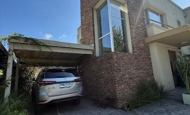 Casa 5 ambientes en alquiler con jardin y piscina - Fincas de Iraola