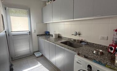 Casa 5 ambientes en alquiler con jardin y piscina - Fincas de Iraola