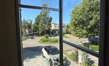 Casa 5 ambientes en alquiler con jardin y piscina - Fincas de Iraola