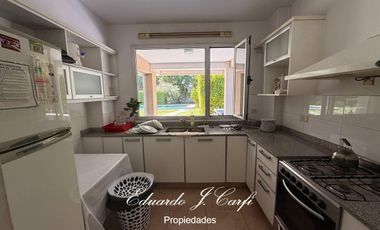 ALQUILER DE DEPARTAMENTO DE DOS AMBIENTES CON COCHERA - CASTELAR NORTE