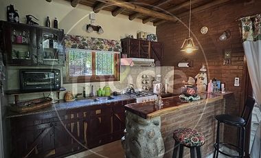 Casa con dos habitaciones en Costa del Este - Calle Dalias e/ Av. 3 y Los Claveles al 257