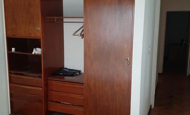 Piso al frente muy buena luz.