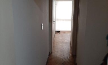 Piso al frente muy buena luz.