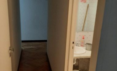 Piso al frente muy buena luz.