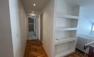 Acassuso Libertador al río. Líndisima casa en venta, 3 dormitorios, dependencia, garage, jardin