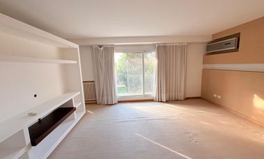 Acassuso Libertador al río. Líndisima casa en venta, 3 dormitorios, dependencia, garage, jardin