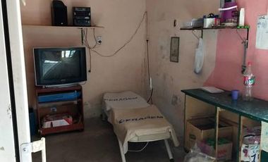 Vivienda multifamiliar con un casa y dos departamentos  en venta en Castillo