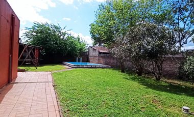 Casa quinta en Tortuguitas centro|600mts lote pileta, ideal vivienda o inversión.Todos los servicios