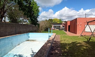 Casa quinta en Tortuguitas centro|600mts lote pileta, ideal vivienda o inversión.Todos los servicios