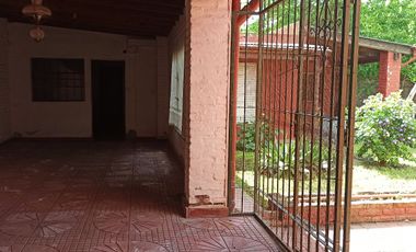 Casa quinta en Tortuguitas centro|600mts lote pileta, ideal vivienda o inversión.Todos los servicios