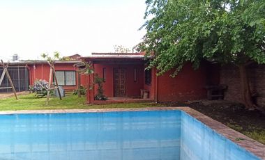 Casa quinta en Tortuguitas centro|600mts lote pileta, ideal vivienda o inversión.Todos los servicios