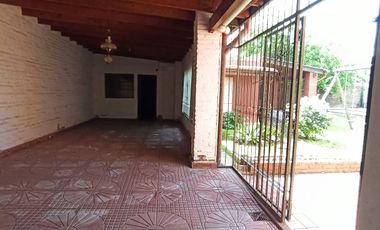 Casa quinta en Tortuguitas centro|600mts lote pileta, ideal vivienda o inversión.Todos los servicios