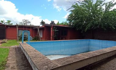 Casa quinta en Tortuguitas centro|600mts lote pileta, ideal vivienda o inversión.Todos los servicios