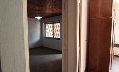 Casa quinta en Tortuguitas centro|600mts lote pileta, ideal vivienda o inversión.Todos los servicios