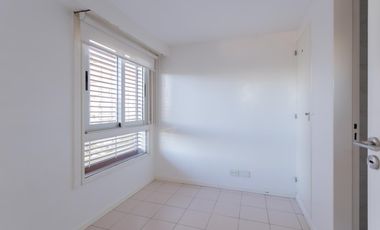 Departamento de 3 dormitorios en venta en San Isidro, con seguridad