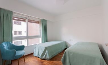 Departamento de 3 dormitorios en venta en San Isidro, con seguridad