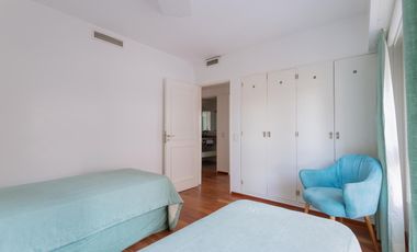 Departamento de 3 dormitorios en venta en San Isidro, con seguridad