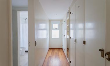 Departamento de 3 dormitorios en venta en San Isidro, con seguridad