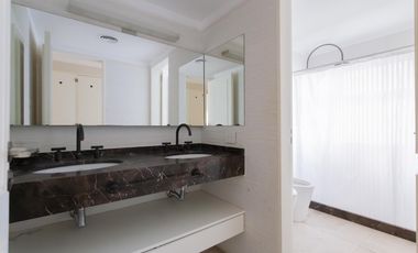 Departamento de 3 dormitorios en venta en San Isidro, con seguridad