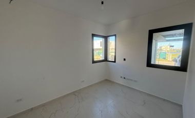 EN VENTA CASA 5 AMB A ESTRENAR EN VILLALOBOS