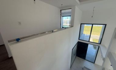 EN VENTA CASA 5 AMB A ESTRENAR EN VILLALOBOS