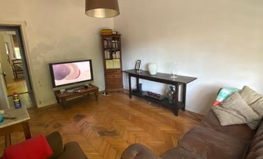 Casa en  barrio residencial de Temperley Este