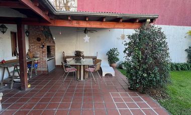 Casa 4 ambientes en venta en Ituzaingo