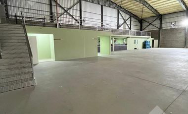 En Alquiler | Galpón de 1350 m2 | Necochea y Republica de Italia | Neuquén Capital