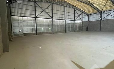 En Alquiler | Galpón de 1350 m2 | Necochea y Republica de Italia | Neuquén Capital