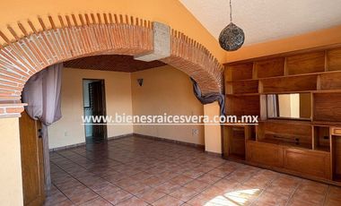 DEPARTAMENTO EN RENTA EN EL CENTRO DE TEQUISQUIAPAN. Mara