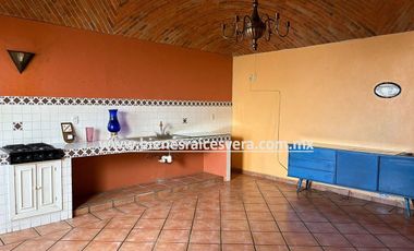 DEPARTAMENTO EN RENTA EN EL CENTRO DE TEQUISQUIAPAN. Mara