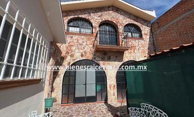 DEPARTAMENTO EN RENTA EN EL CENTRO DE TEQUISQUIAPAN. Mara