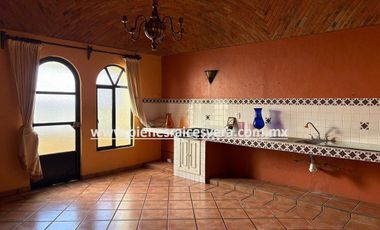 DEPARTAMENTO EN RENTA EN EL CENTRO DE TEQUISQUIAPAN. Mara