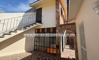 DEPARTAMENTO EN RENTA EN EL CENTRO DE TEQUISQUIAPAN. Mara
