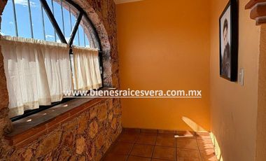 DEPARTAMENTO EN RENTA EN EL CENTRO DE TEQUISQUIAPAN. Mara