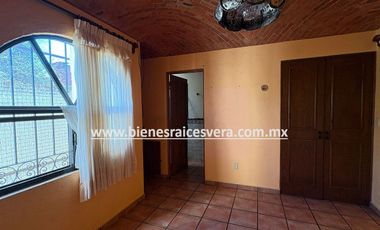 DEPARTAMENTO EN RENTA EN EL CENTRO DE TEQUISQUIAPAN. Mara