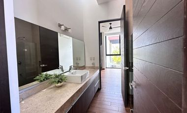 HERMOSA CASA EN RENTA AMUEBLADA EN MERIDA RESIDENCIAL ALLEGRA